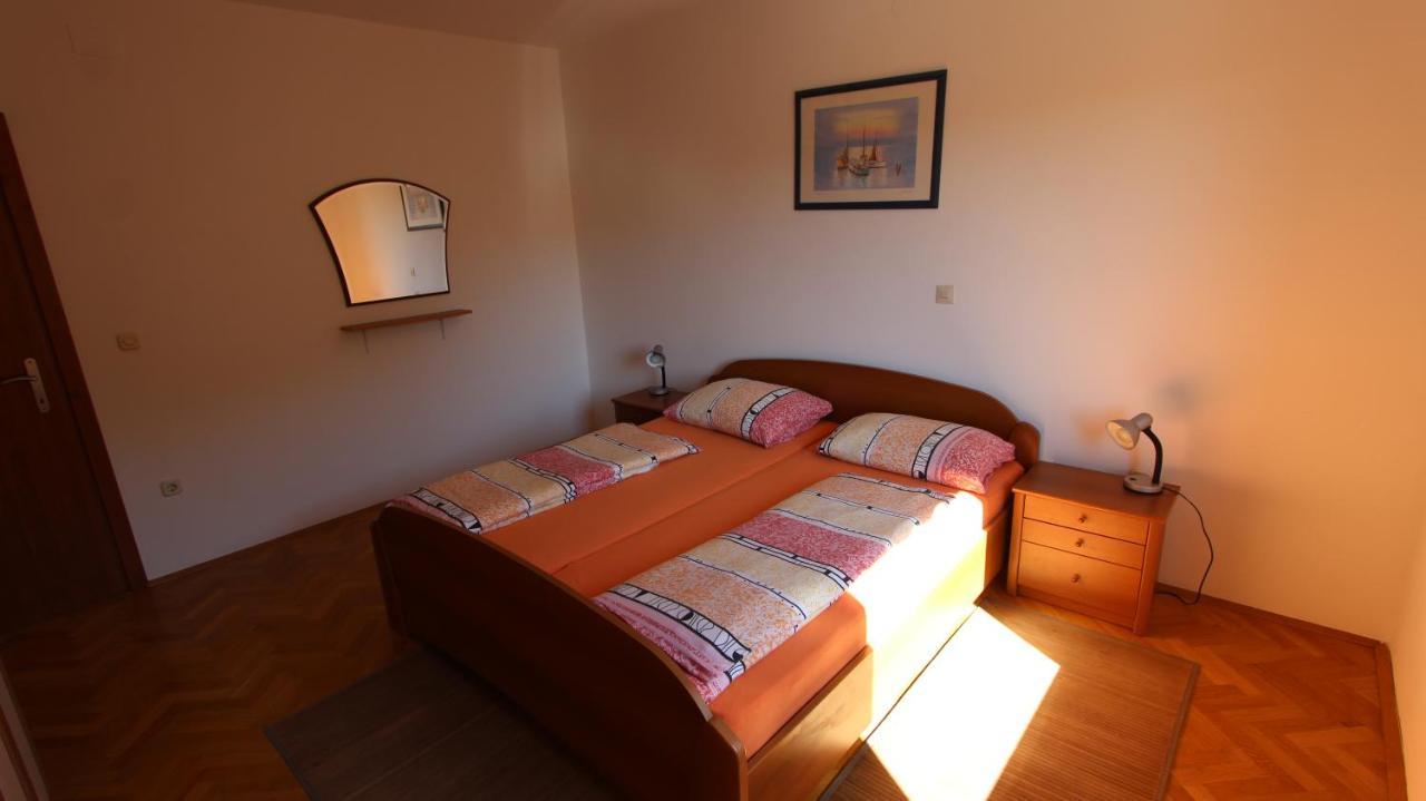 Apartmani Totic Malinska Ngoại thất bức ảnh