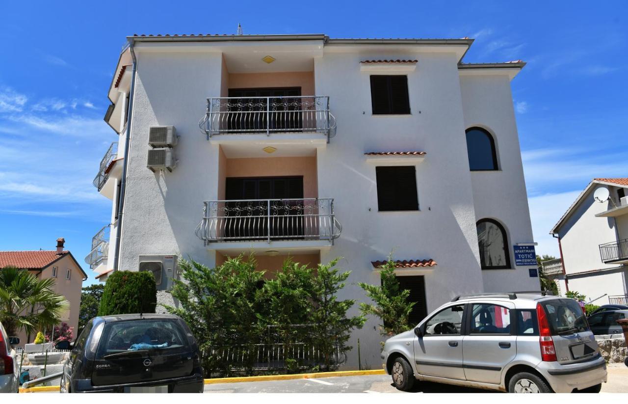 Apartmani Totic Malinska Ngoại thất bức ảnh